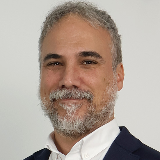 Nacho Luque Japón, formador en diseño web, experiencia como diseñador web en Sevilla. Certificado de Profesionalidad Confección y publicación de páginas web