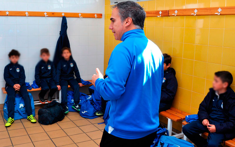Entrenador en escuelas de futbol, fomador escuelas de futbol, entrenador nivel 2 en futbol, tecnico en enseñanzas deportivas en futbol, entrenador en el viso del alcor