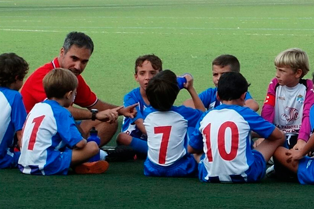 Entrenador en escuelas de futbol, fomador escuelas de futbol, entrenador nivel 2 en futbol, tecnico en enseñanzas deportivas en futbol, entrenador en el viso del alcor