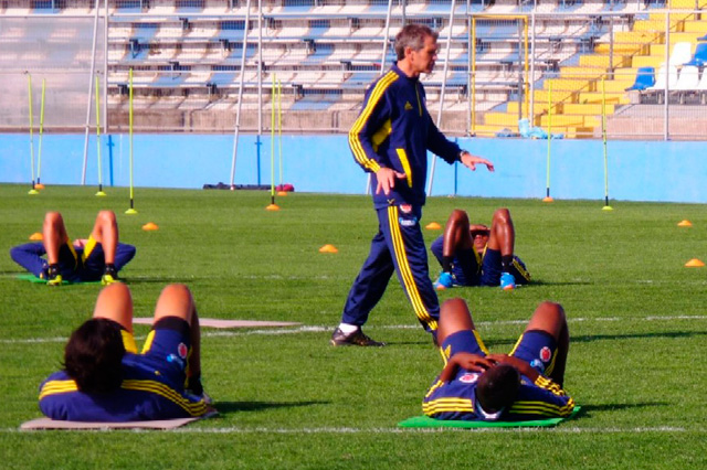 Entrenador en escuelas de futbol, fomador escuelas de futbol, entrenador nivel 2 en futbol, tecnico en enseñanzas deportivas en futbol, entrenador en el viso del alcor