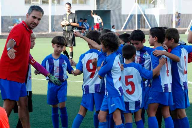 Entrenador en escuelas de futbol, fomador escuelas de futbol, entrenador nivel 2 en futbol, tecnico en enseñanzas deportivas en futbol, entrenador en el viso del alcor